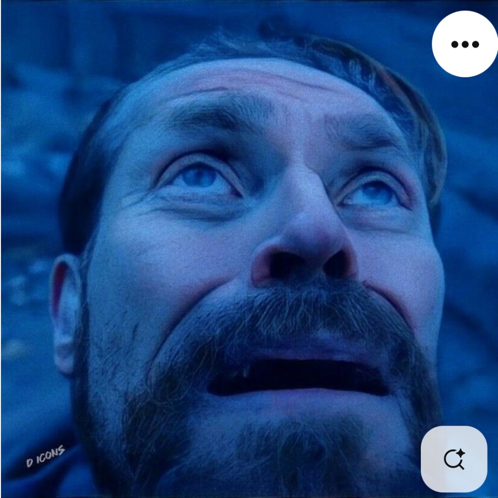 Willem Dafoe Looking Up meme